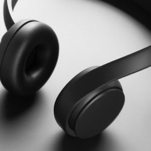 Słuchawki bezprzewodowe - jak działają i jakie wybrać?